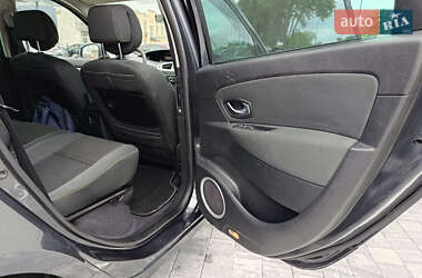 Минивэн Renault Scenic 2010 в 