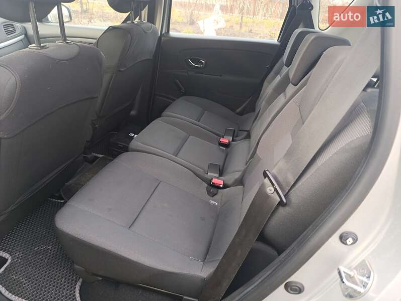 Минивэн Renault Scenic 2012 в Староконстантинове