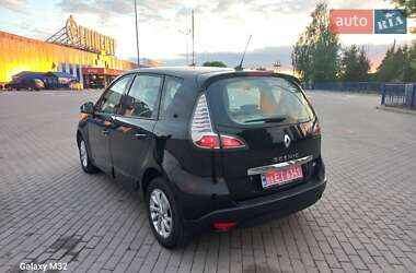 Минивэн Renault Scenic 2012 в 
