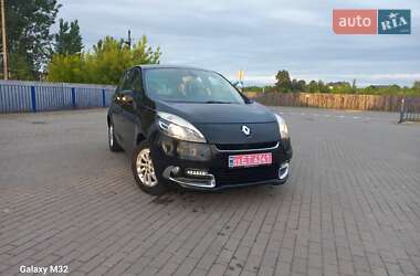 Минивэн Renault Scenic 2012 в 