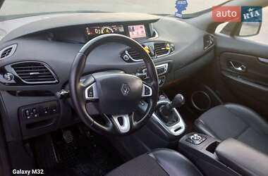 Минивэн Renault Scenic 2012 в 