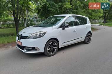 Минивэн Renault Scenic 2015 в 