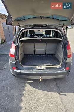 Минивэн Renault Scenic 2004 в 