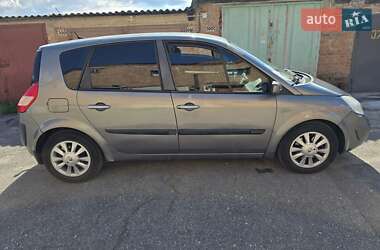 Минивэн Renault Scenic 2004 в 