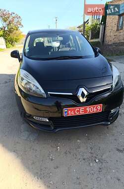 Минивэн Renault Scenic 2013 в 