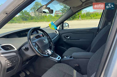 Мінівен Renault Scenic 2011 в 
