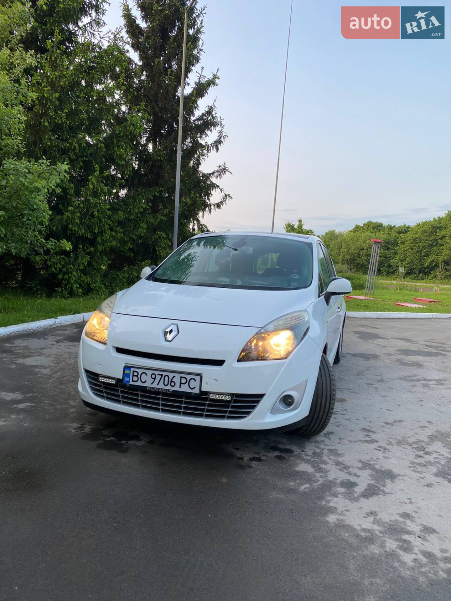 2010 Renault Scenic - мініатюра 4