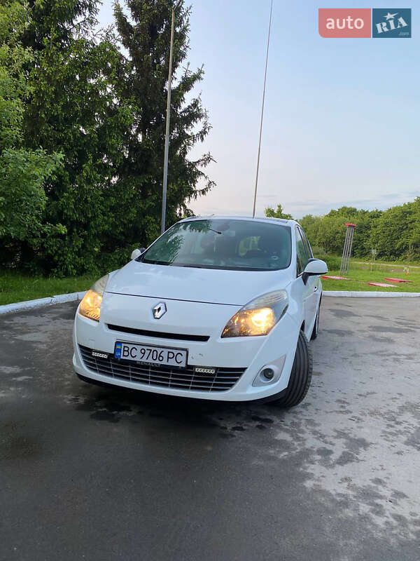 Мінівен Renault Scenic 2010 в Львові