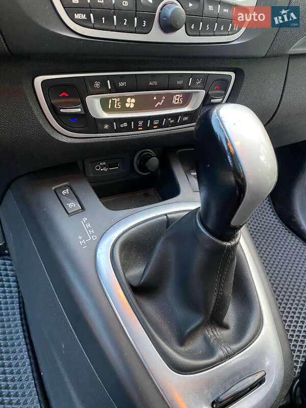 Мінівен Renault Scenic 2010 в Львові