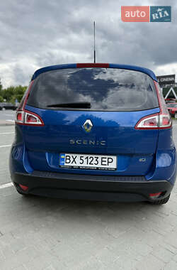 Минивэн Renault Scenic 2010 в 