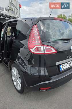 Минивэн Renault Scenic 2009 в 