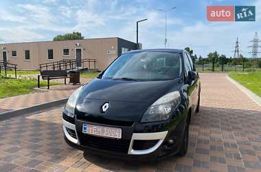 Минивэн Renault Scenic 2011 в 