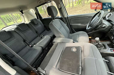 Минивэн Renault Scenic 2010 в 