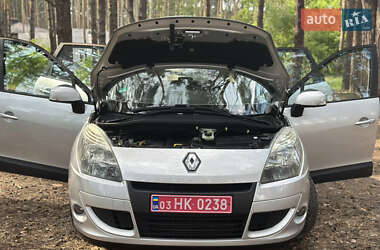 Минивэн Renault Scenic 2010 в 