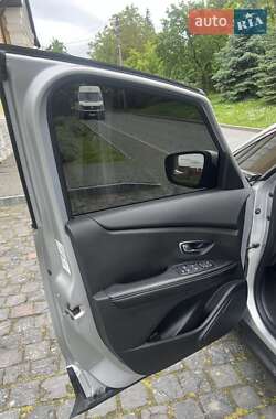 Минивэн Renault Scenic 2017 в 