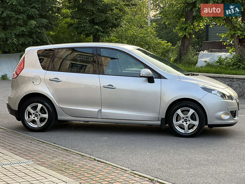 Минивэн Renault Scenic 2010 в Виннице