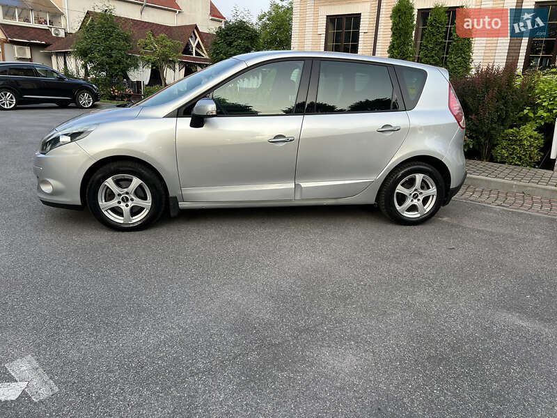 Минивэн Renault Scenic 2010 в Виннице