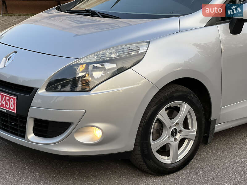 Минивэн Renault Scenic 2010 в Виннице