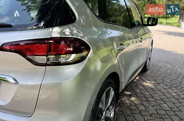 Минивэн Renault Scenic 2016 в 