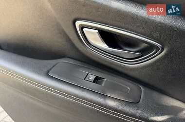 Минивэн Renault Scenic 2016 в 