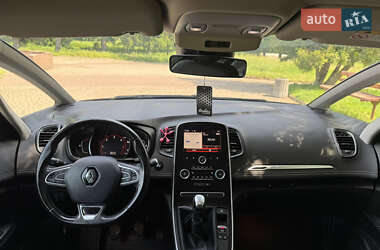 Минивэн Renault Scenic 2016 в 