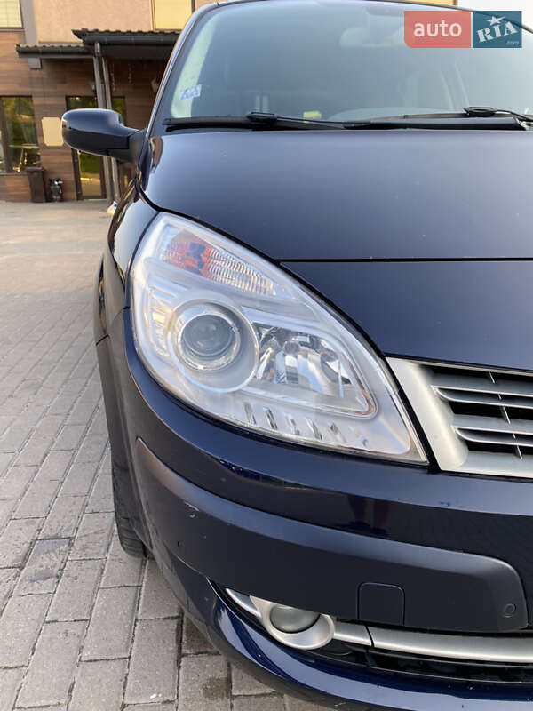 Минивэн Renault Scenic 2009 в Ровно