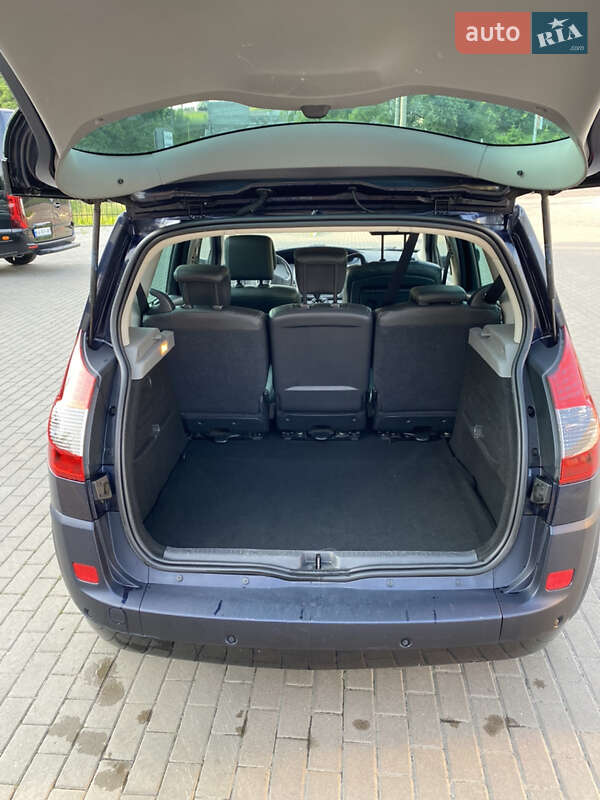 Минивэн Renault Scenic 2009 в Ровно