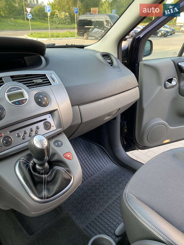 Минивэн Renault Scenic 2009 в Ровно
