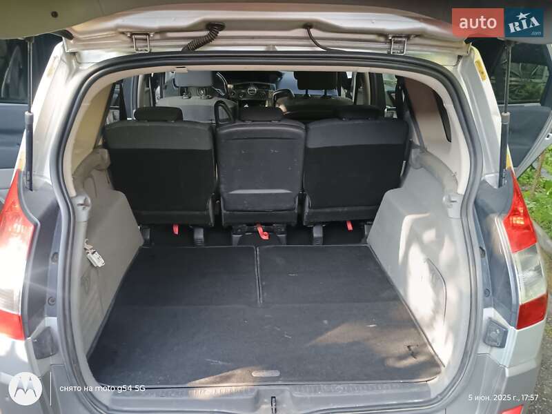 Мінівен Renault Scenic 2006 в Сумах