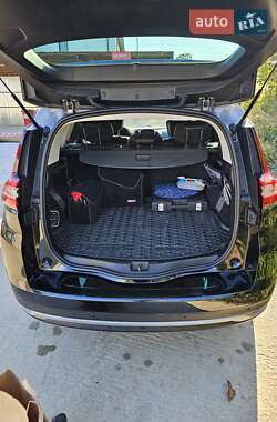 Минивэн Renault Scenic 2016 в 