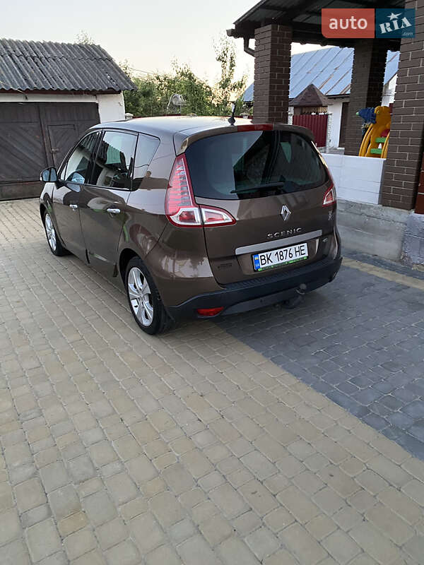 Минивэн Renault Scenic 2009 в Дубно
