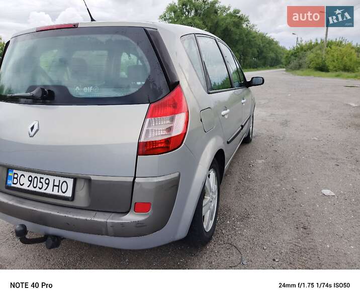 Мінівен Renault Scenic 2004 в Шепетівці