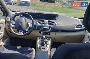 Мінівен Renault Scenic 2012 в 