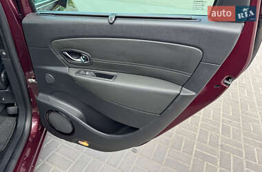 Минивэн Renault Scenic 2013 в 