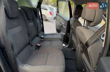 Минивэн Renault Scenic 2011 в 