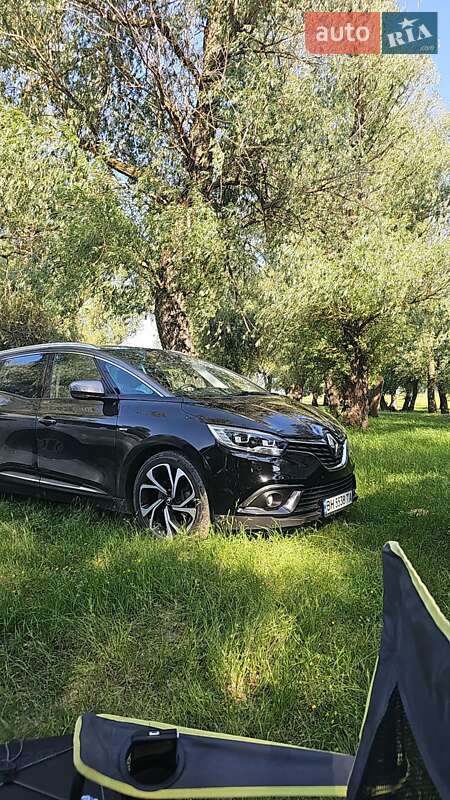 Минивэн Renault Scenic 2016 в Рени
