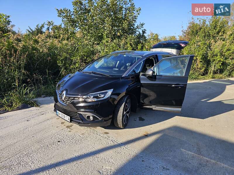 Минивэн Renault Scenic 2016 в Рени