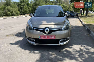 Минивэн Renault Scenic 2013 в 
