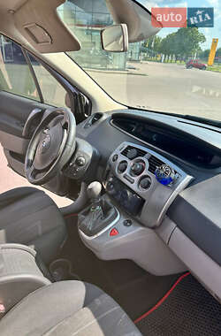 Минивэн Renault Scenic 2005 в 