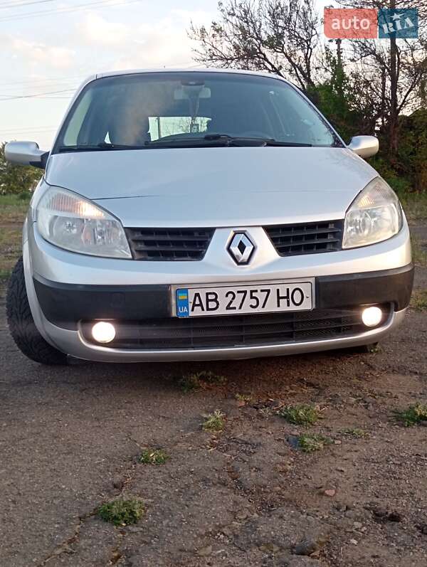 Минивэн Renault Scenic 2005 в 