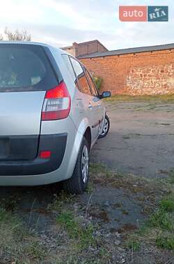 Минивэн Renault Scenic 2005 в 