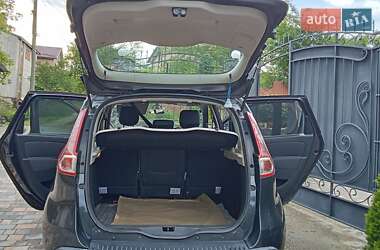 Минивэн Renault Scenic 2010 в 