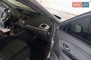 Минивэн Renault Scenic 2010 в 