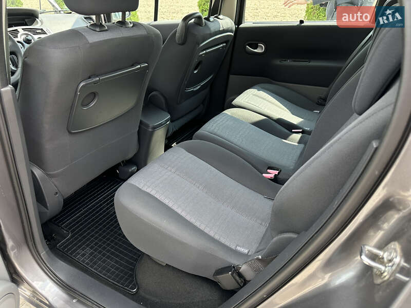 Минивэн Renault Scenic 2008 в Ровно