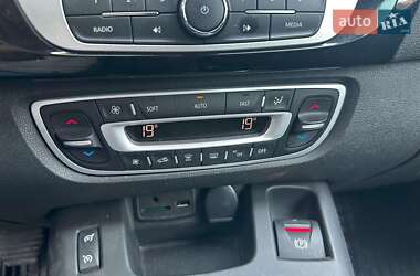 Мінівен Renault Scenic 2015 в 