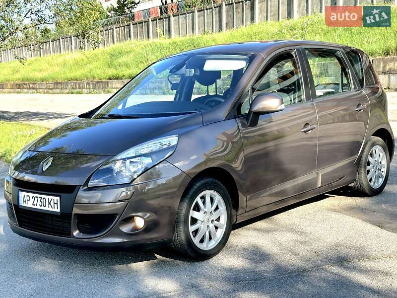 Мінівен Renault Scenic 2010 в Запоріжжі