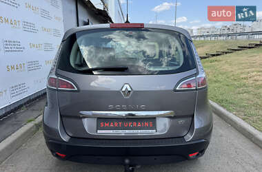 Минивэн Renault Scenic 2012 в 