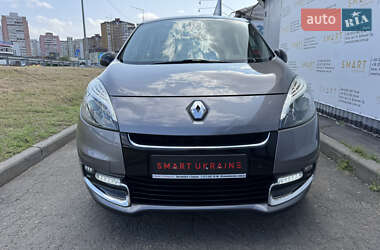 Минивэн Renault Scenic 2012 в 