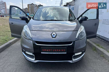 Минивэн Renault Scenic 2012 в 