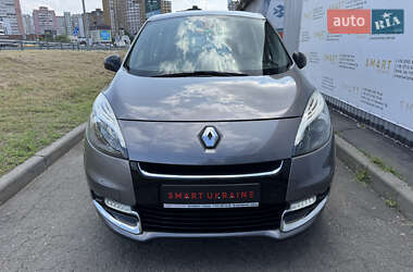 Минивэн Renault Scenic 2012 в 